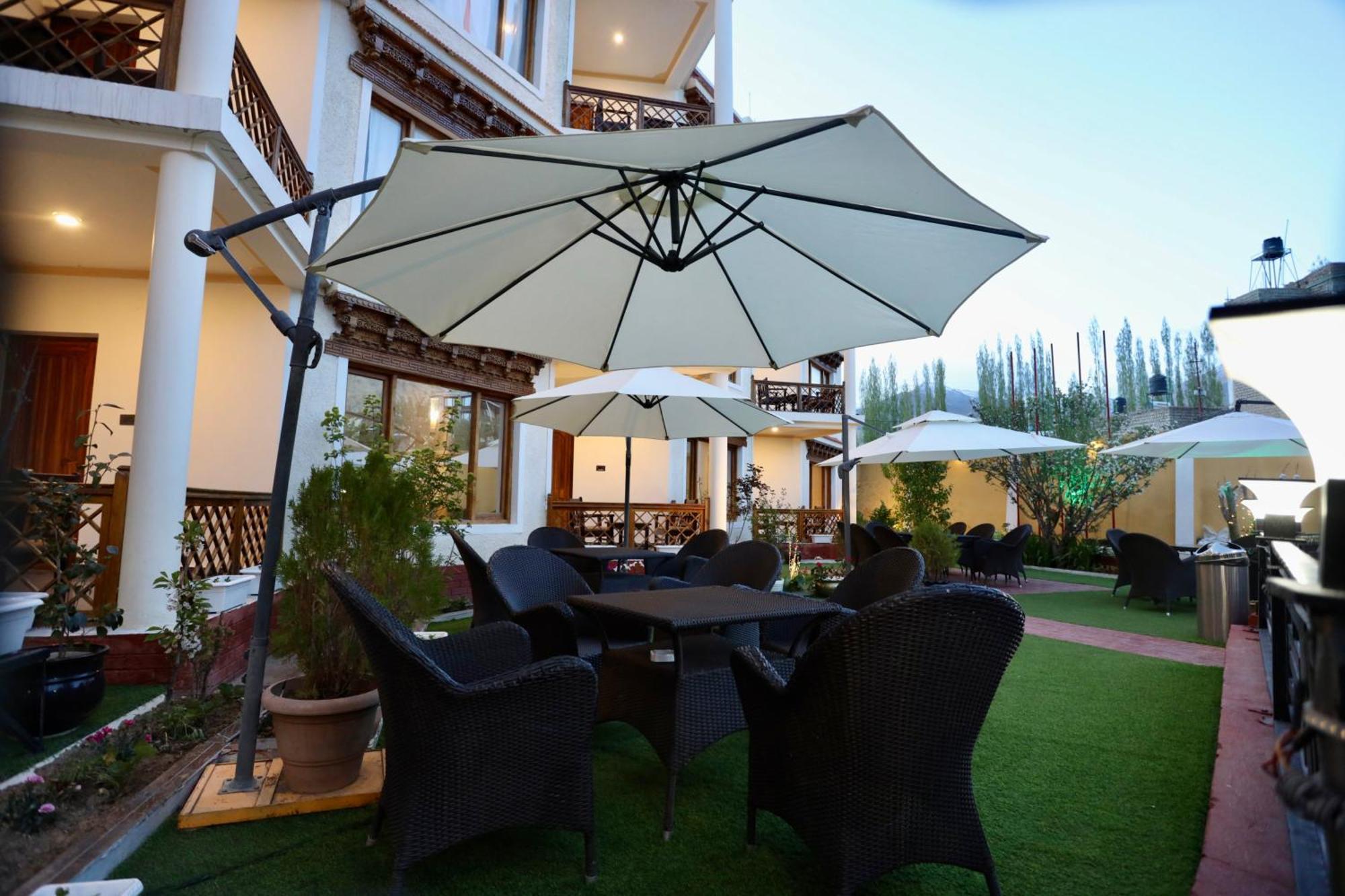 Hotel Nalanda Ladakh Λεχ Εξωτερικό φωτογραφία